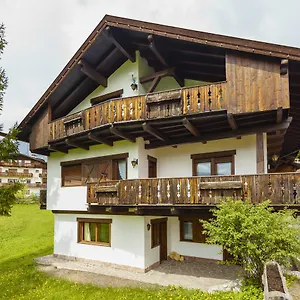 https://villa-ca-perosego.hotelinveneto.com