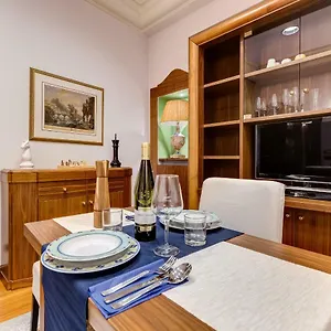 Pantheon Antique Bed & Breakfast